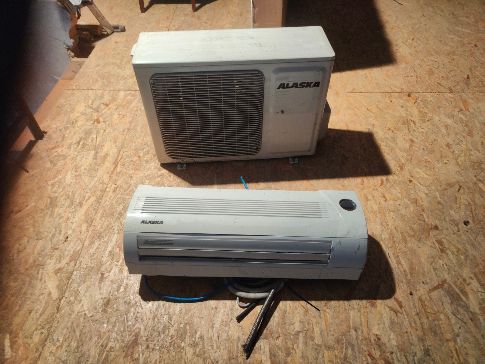 Alaska SAC9010QC Wandairco - Koelen en Verwarmen, Witgoed en Apparatuur, Airco's, Minder dan 60 m³, 3 snelheden of meer, Ophalen of Verzenden