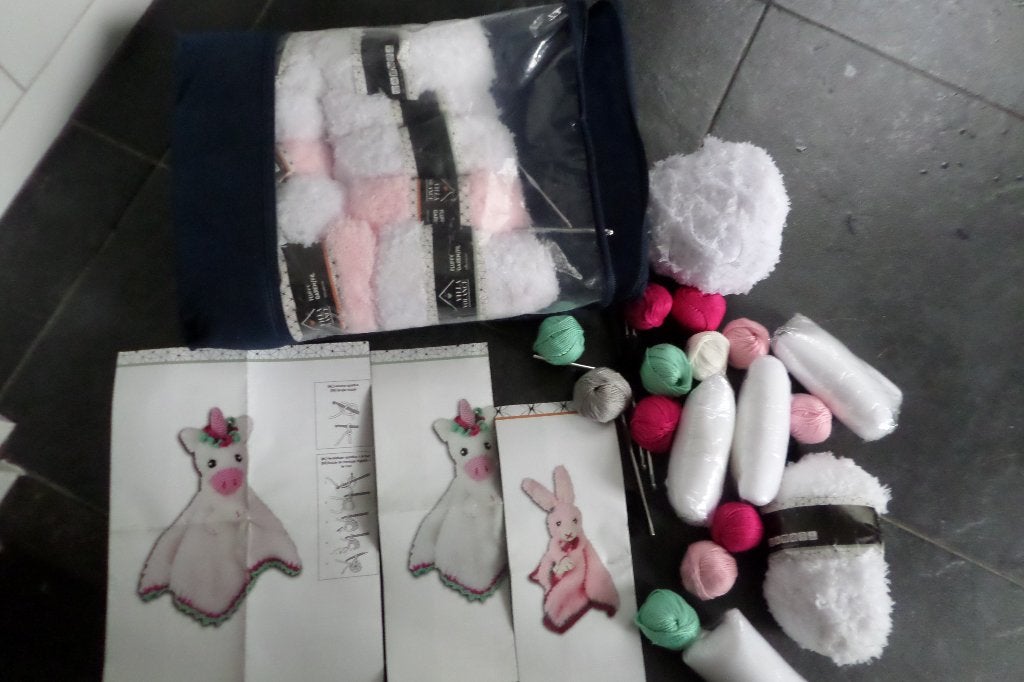 haakpakket konijn unicorn, Hobby en Vrije tijd, Ophalen of Verzenden, Nieuw, Haken, Patroon of Boek