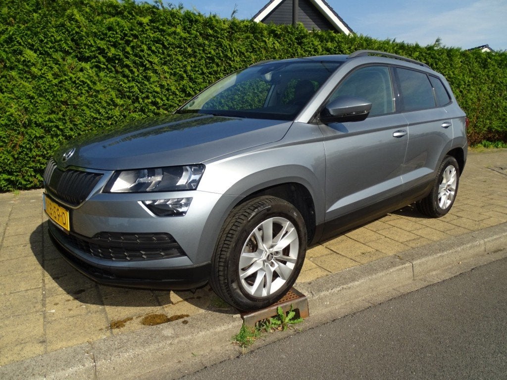 Skoda KAROQ 1.0 TSI BUS. ED-Navi-Carplay-Clima-Came-Blth-Pdc, Voorwielaandrijving, Gebruikt, Euro 6, Met garantie (alle)