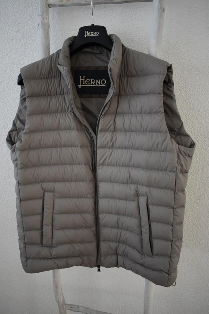 Herno *bodywarmer* | Nieuw, Beige, Nieuw, Ophalen of Verzenden, Herno