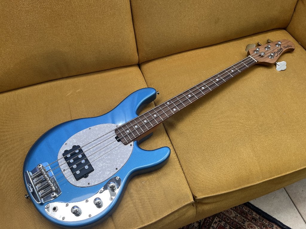Sterling by Music Man StingRay Short RAYSS4 TLBL, Muziek en Instrumenten, Ophalen of Verzenden, Gebruikt, Elektrisch