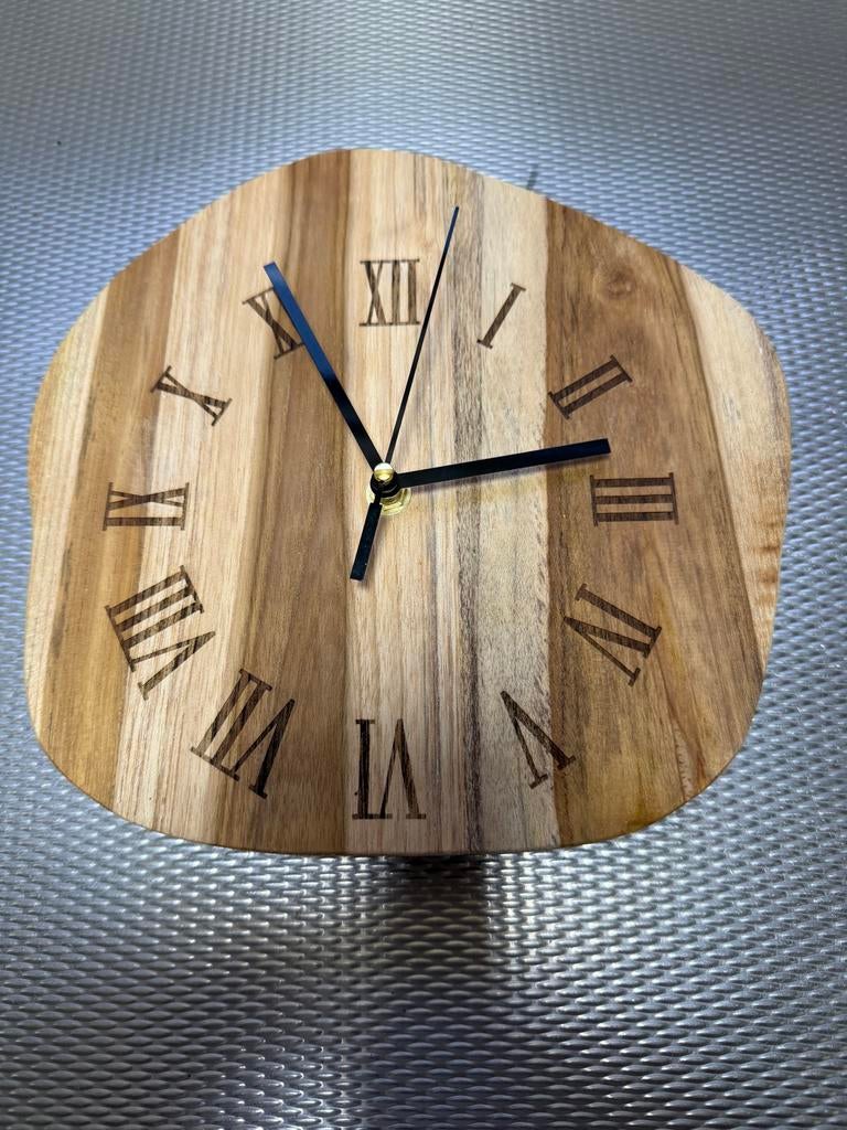 Massief Teakhouten Wandklok - Stil Uurwerk - Handgemaakt, Ophalen of Verzenden, Nieuw, Analoog, Wandklok