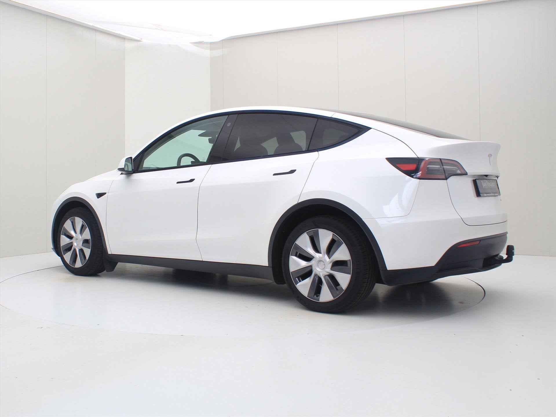 Foto 3 van Tesla Model Y Long Range AWD 75kWh 351pk 91.8% SoH [ TREKHAA