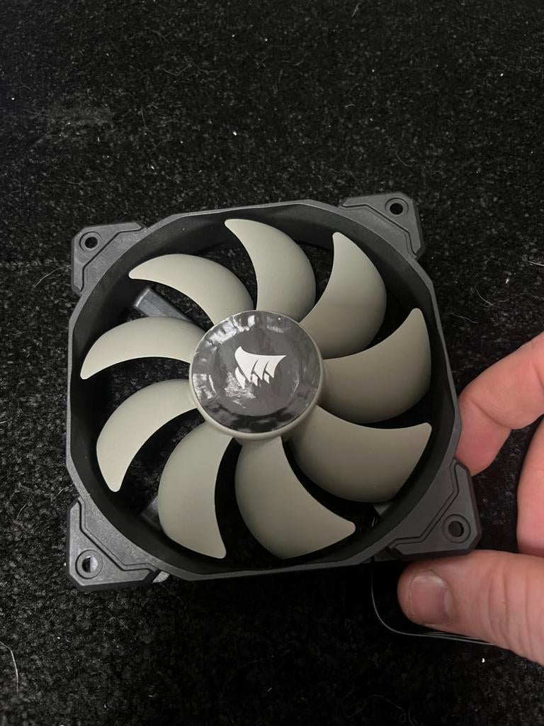 New corsair fan 120mm, Computers en Software, Computerkoelers, Ophalen of Verzenden, Nieuw, Luchtkoeling