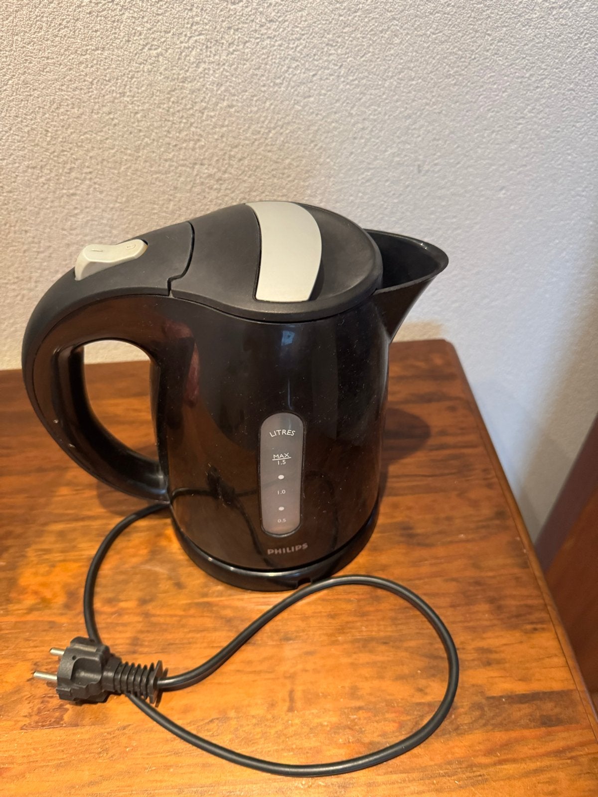 Philips waterkoker - Zwart - 1.0 liter, 1 tot 2 liter, Ophalen of Verzenden, Gebruikt, Rvs
