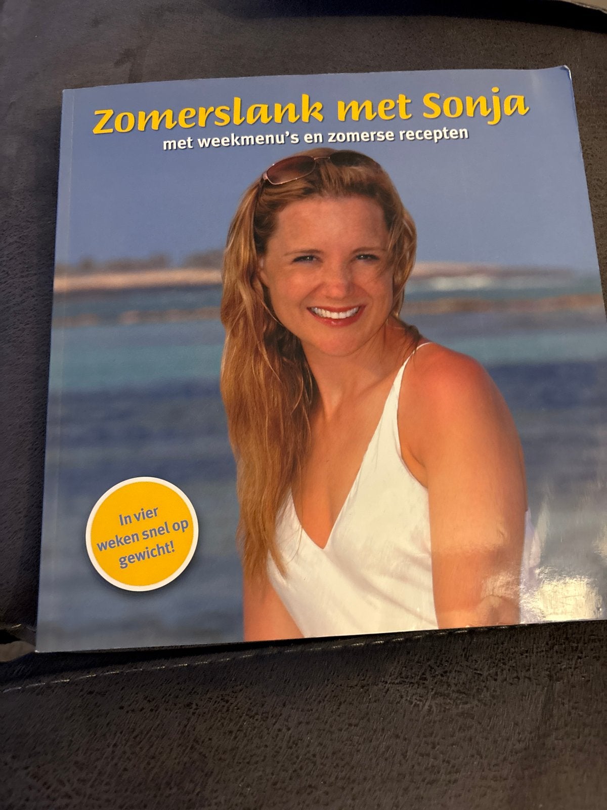 Zomerslank met Sonja Bakker - Dieetboek, Boeken, Ophalen of Verzenden, Zo goed als nieuw, Dieet en Voeding