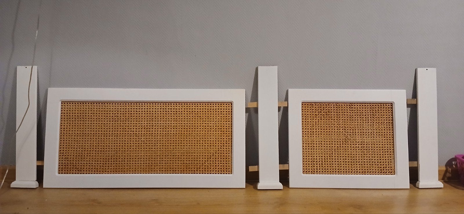 Radiatorbekleding met rotan en poten, Ophalen of Verzenden, Gebruikt