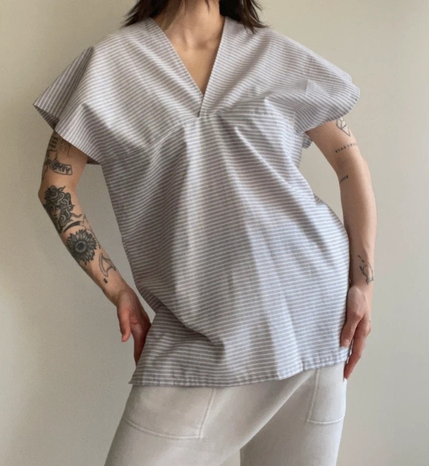 Grey & white striped upcycled v-neck boxy S/M top, Maat 38/40 (M), Ophalen of Verzenden, Korte mouw, Handgemaakt