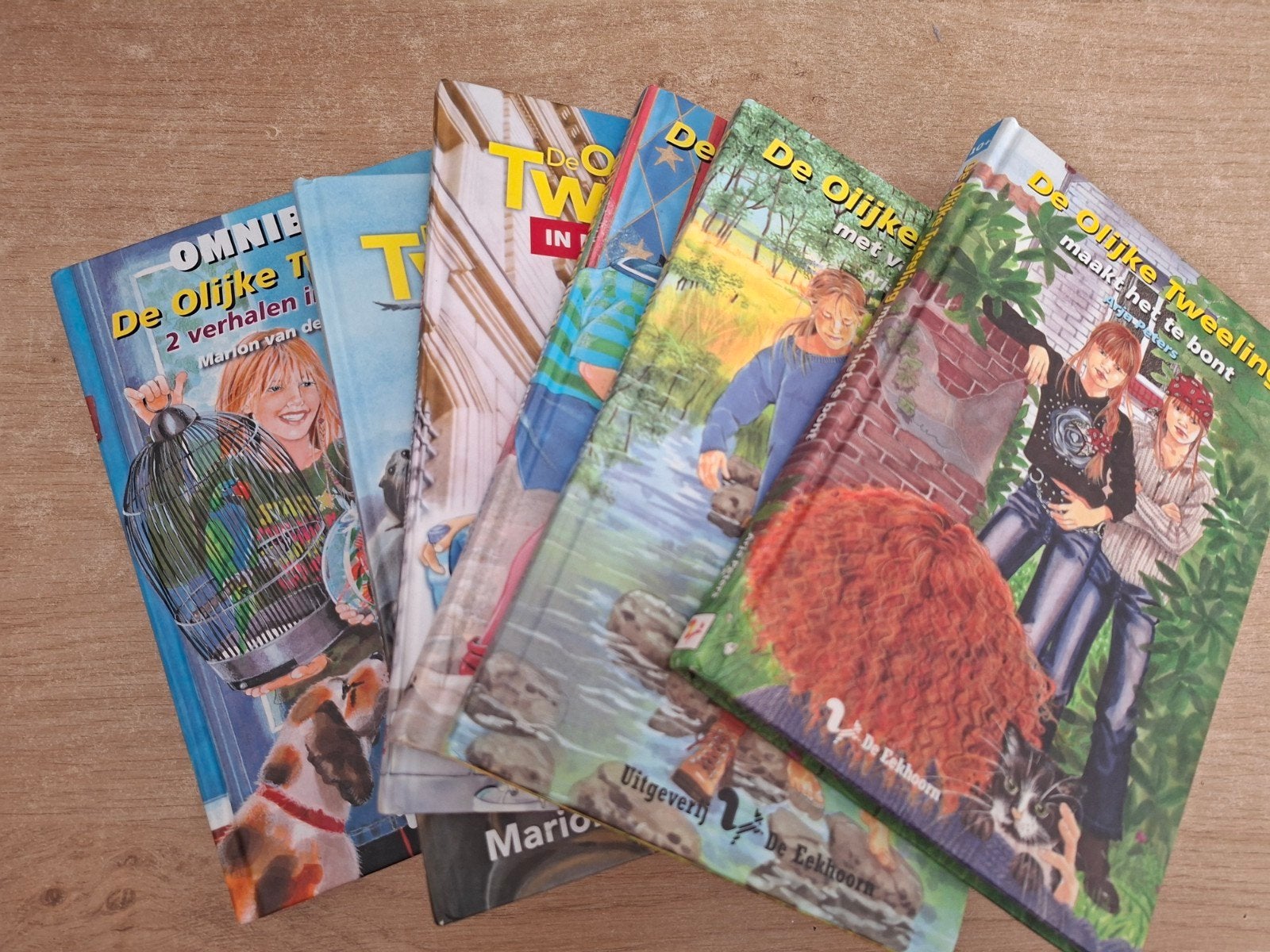 Boeken vd boekenreeks de Olijke Tweeling, Boeken, Ophalen of Verzenden, Zo goed als nieuw, Fictie algemeen