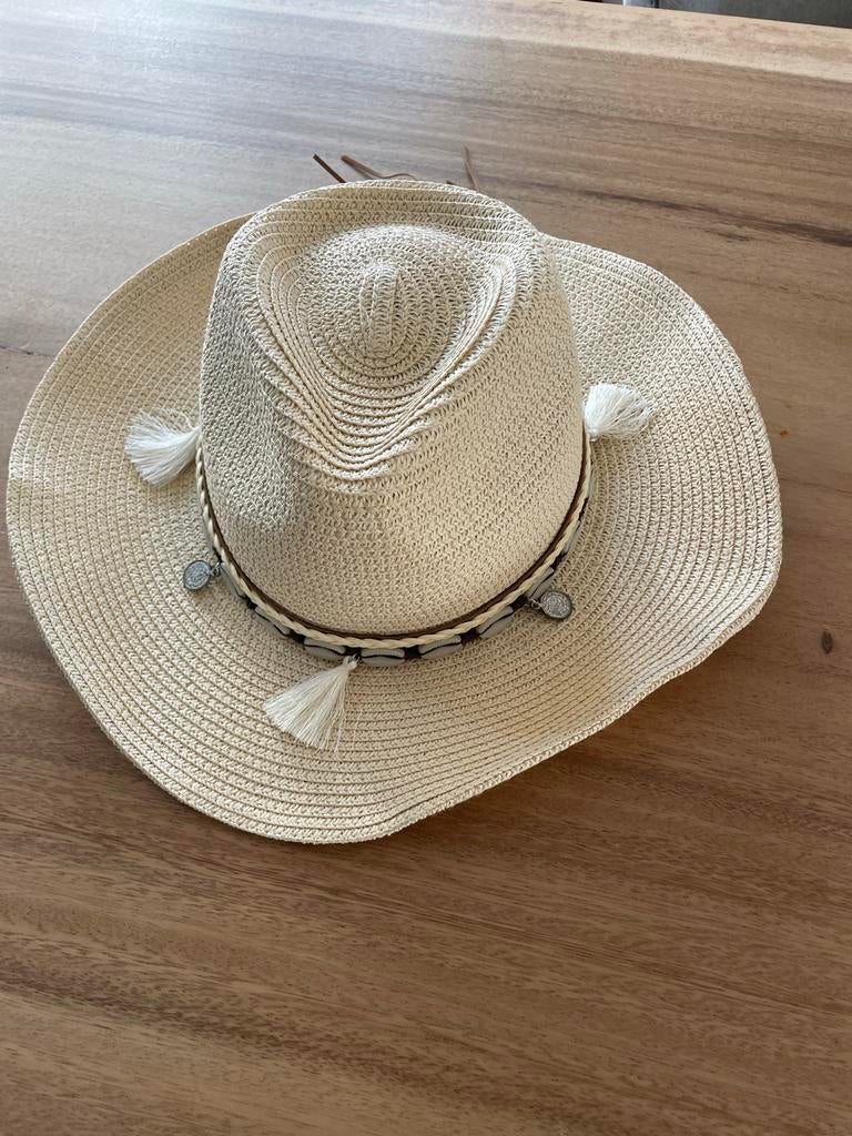 Cowboyhoed met kwastjes en decoratieve band, Ophalen of Verzenden, Zo goed als nieuw, One size fits all, Hoed