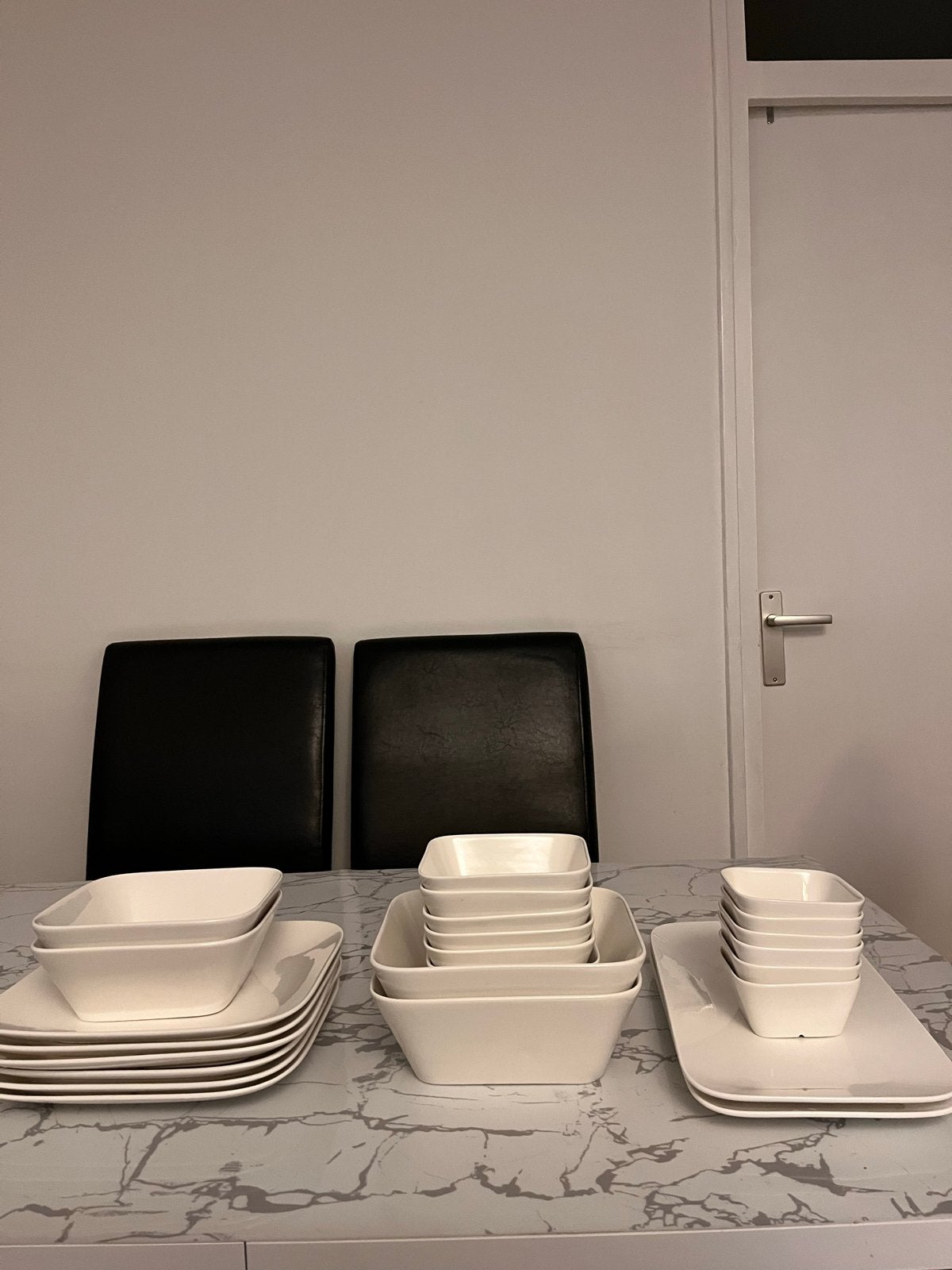 Wit servies set - vierkant en modern, Ophalen, Keramiek, Zo goed als nieuw, Modern