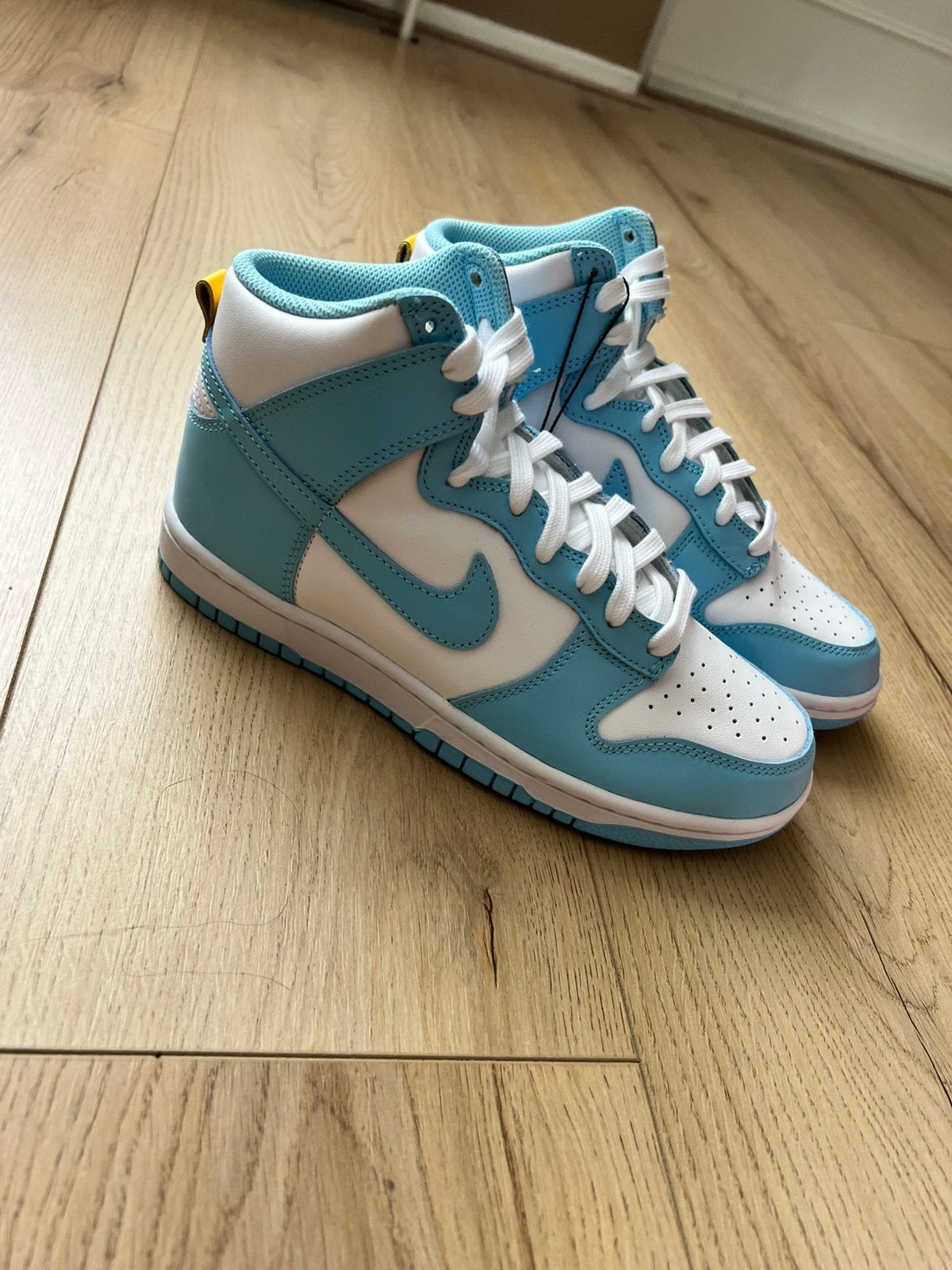 Nike Dunk High White Light Blue | Nieuw | EU 38.5, Ophalen of Verzenden, Nieuw, Blauw, Sneakers of Gympen