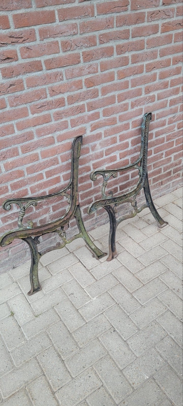 Antieke gietijzeren bankpoten - set van 2, Ophalen
