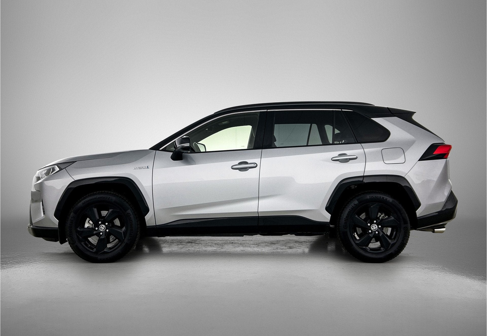 Toyota RAV4 2.5 Hybrid Bi-tone | Parkeersensoren voor+achter, Gebruikt, 4 cilinders, Bedrijf, 1565 kg