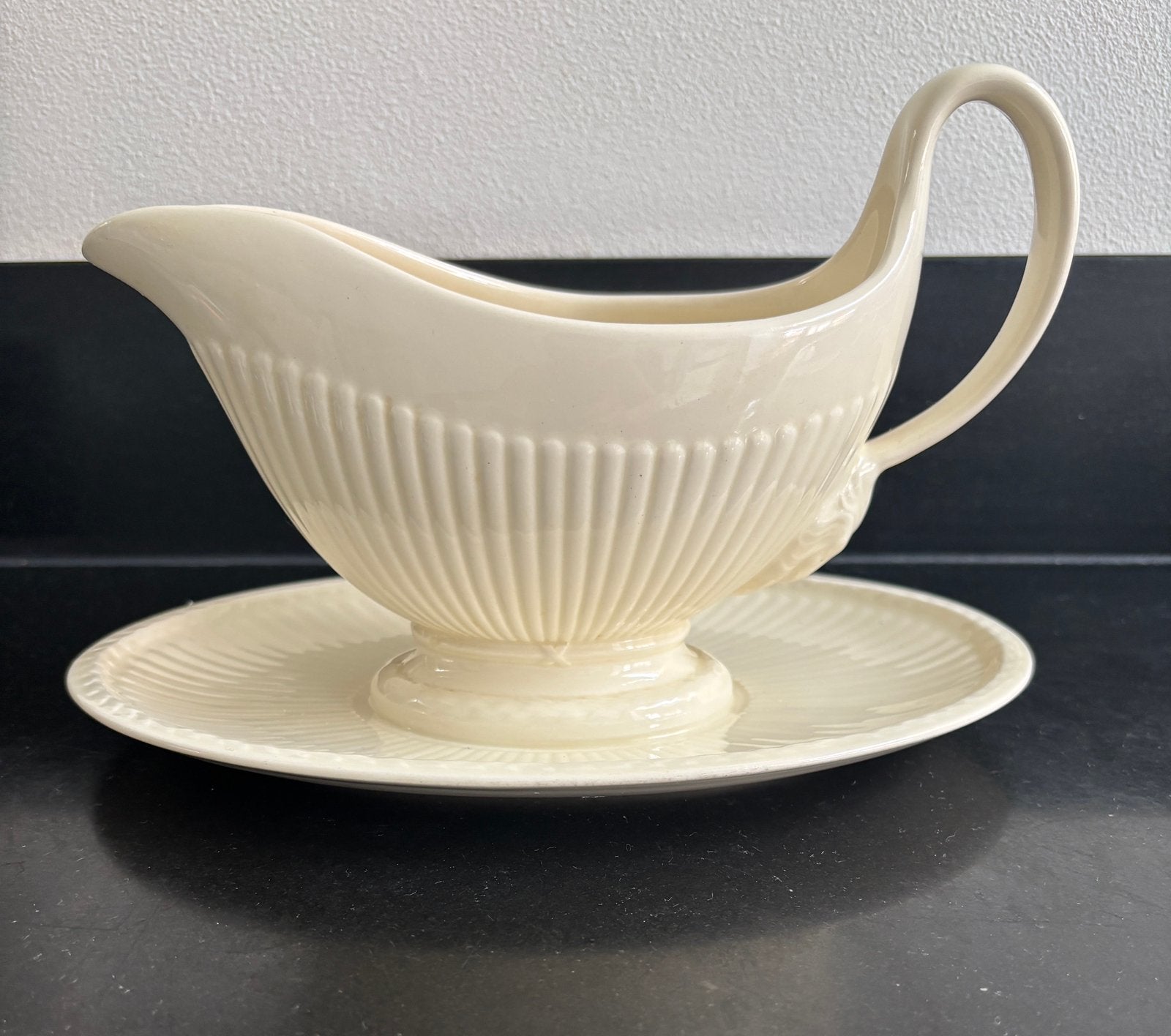 Wedgewood Edme Sauskan met vaste schotel, Ophalen, Zo goed als nieuw, Kom(men), Overige stijlen