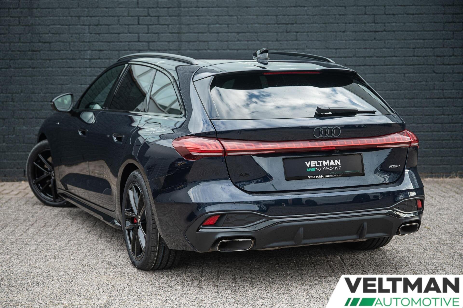 Audi A5 Avant 2.0 e-hybrid quattro S-Line TREKHAAK ACC HEAD, Automaat, Dealer onderhouden, Stof, Gebruikt