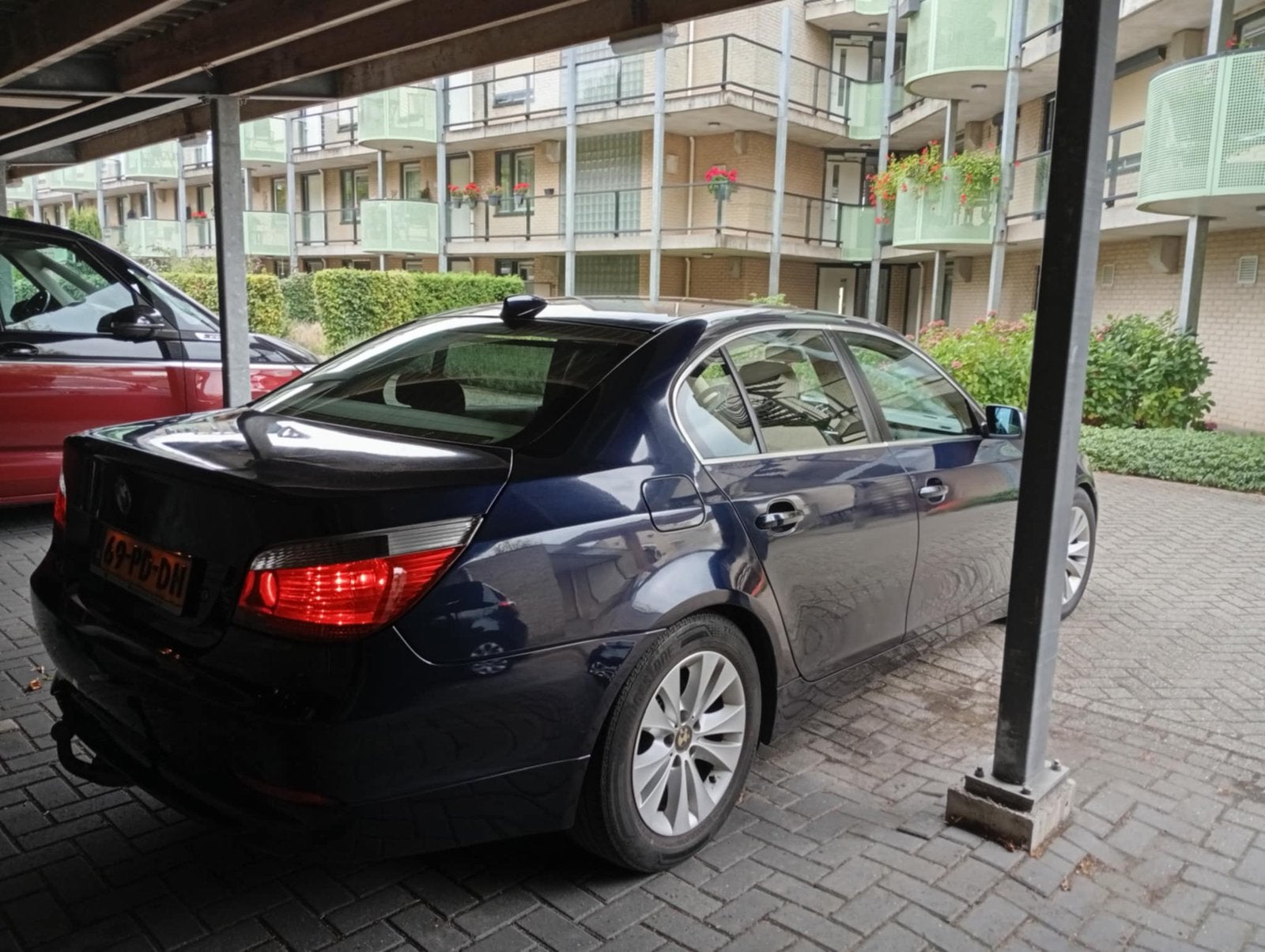BMW 5-Serie 2.2 I 520 AUT 2004 Blauw, Auto's, Achterwielaandrijving, Blauw, Particulier, 170 pk