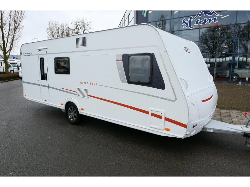 LMC Style 582 K mover en kinderkamer, Caravans en Kamperen, Caravans, Overige typen, Schokbreker, 5 tot 6 meter, 1250 - 1500 kg