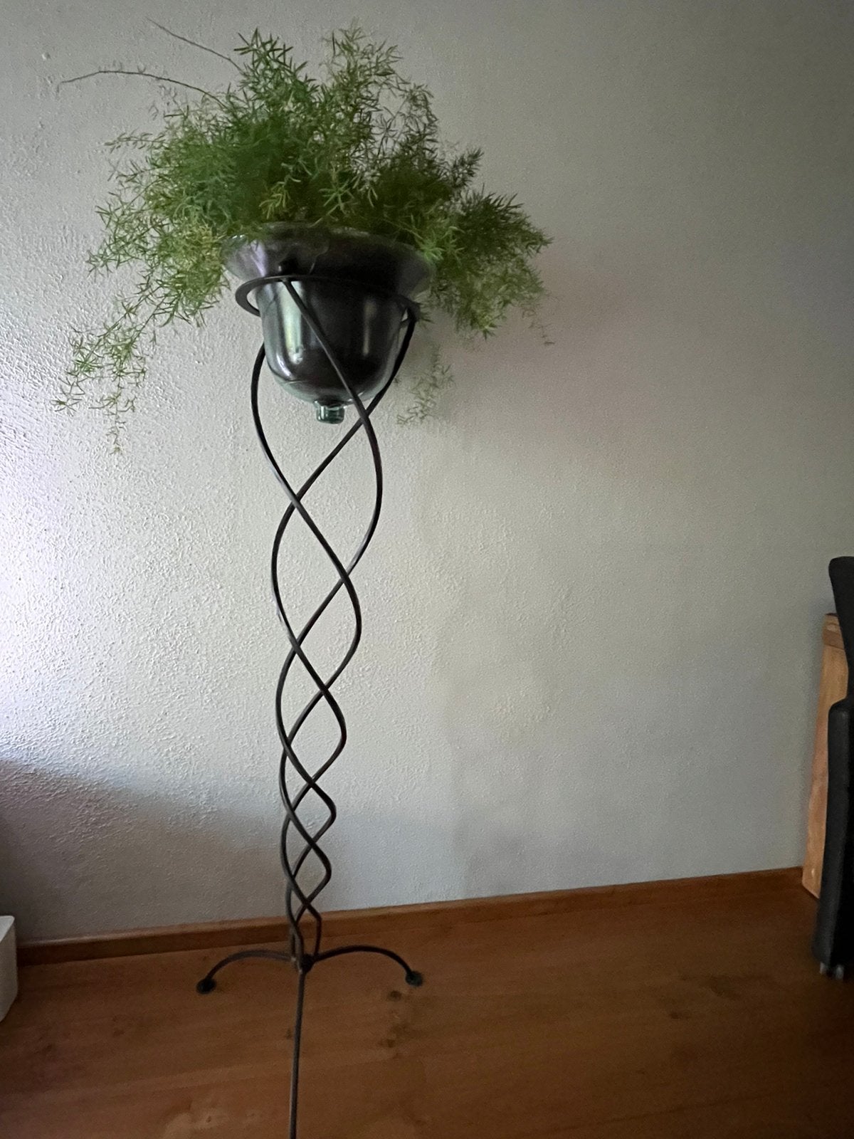Gedraaid metalen planten standaard, Ophalen, Gebruikt