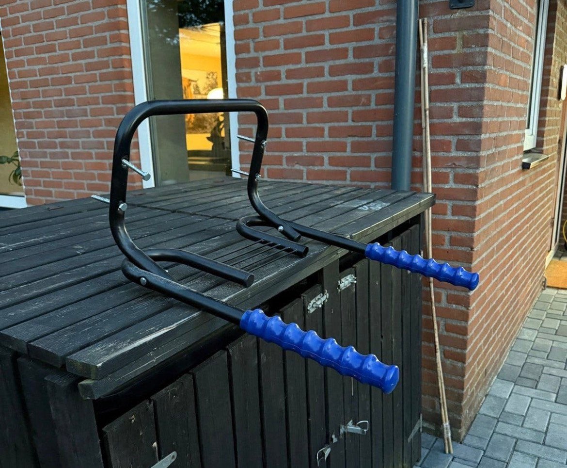 Muurbeugel/ fietshanger voor 2 fietsen, Ophalen, Zo goed als nieuw