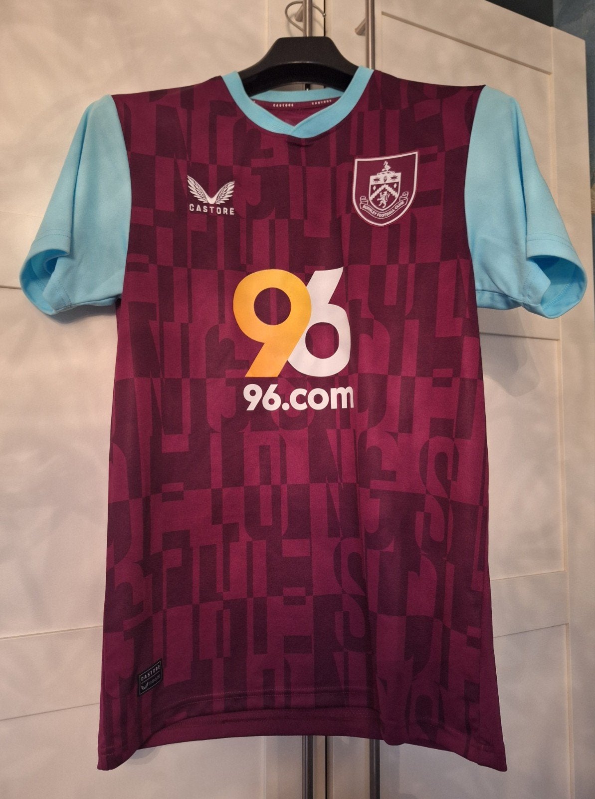 Burnley FC Thuisshirt 2023/2024 - Maat S, Kleding | Heren, T-shirts, Overige kleuren, Castore, Overige maten, Ophalen of Verzenden