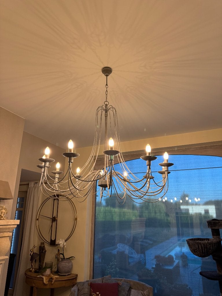 Zeer grote kroonluchter met 12 lichtpunten, Huis en Inrichting, Lampen | Kroonluchters, Ophalen, Zo goed als nieuw, Metaal, Landelijk kasteel stijl…