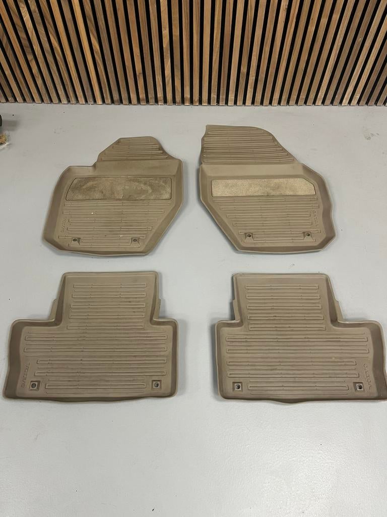 Originele rubberen automatten Volvo XC60 vanaf 2010-2017, Auto diversen, Auto-accessoires, Zo goed als nieuw, Ophalen of Verzenden