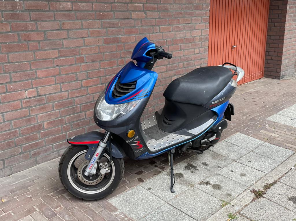 Bromfiets te koop opknapper!!, Fietsen en Brommers, Scooters | Overige merken, Gebruikt, Maximaal 45 km/u, Benzine, Ophalen