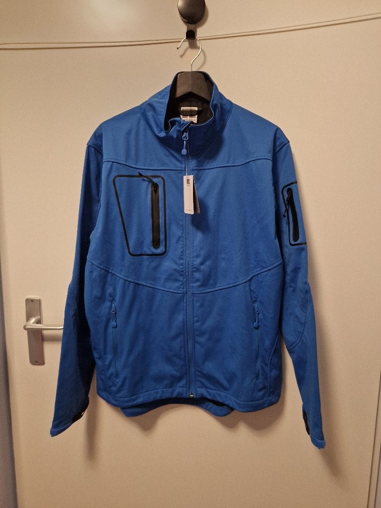 Diverse nieuwe jassen, vesten en truien (dames, heren, kind), Ophalen of Verzenden, Nieuw, Maat 46/48 (XL) of groter, Rood