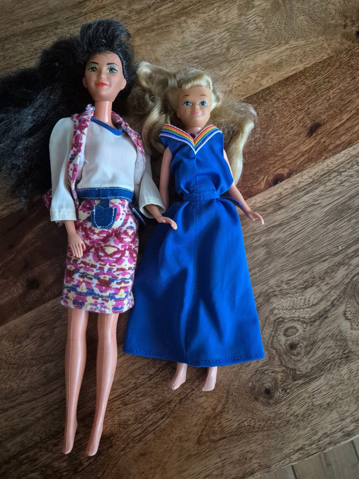 Vintage barbie en skipper, Verzamelen, Poppen, Ophalen of Verzenden, Gebruikt, Kleertjes