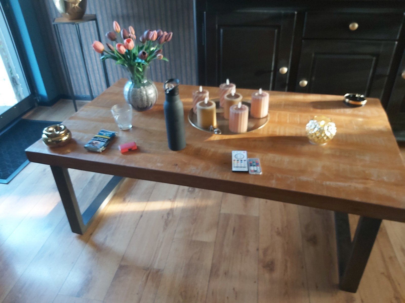 zware mango houten salontafel, 100 tot 150 cm, Zo goed als nieuw, 50 tot 100 cm, Ophalen of Verzenden