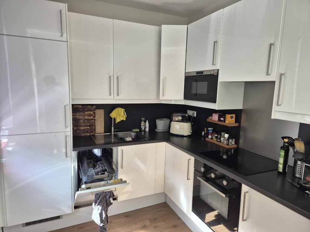 VERKOCHT Complete Ikea hoek-keuken met bar/zit eiland, Ophalen, Gebruikt, Wit, Kunststof