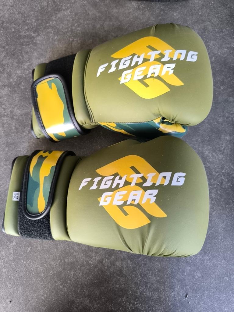 Fighting gear bokshandschoenen, Ophalen of Verzenden, Zo goed als nieuw, Bokshandschoenen