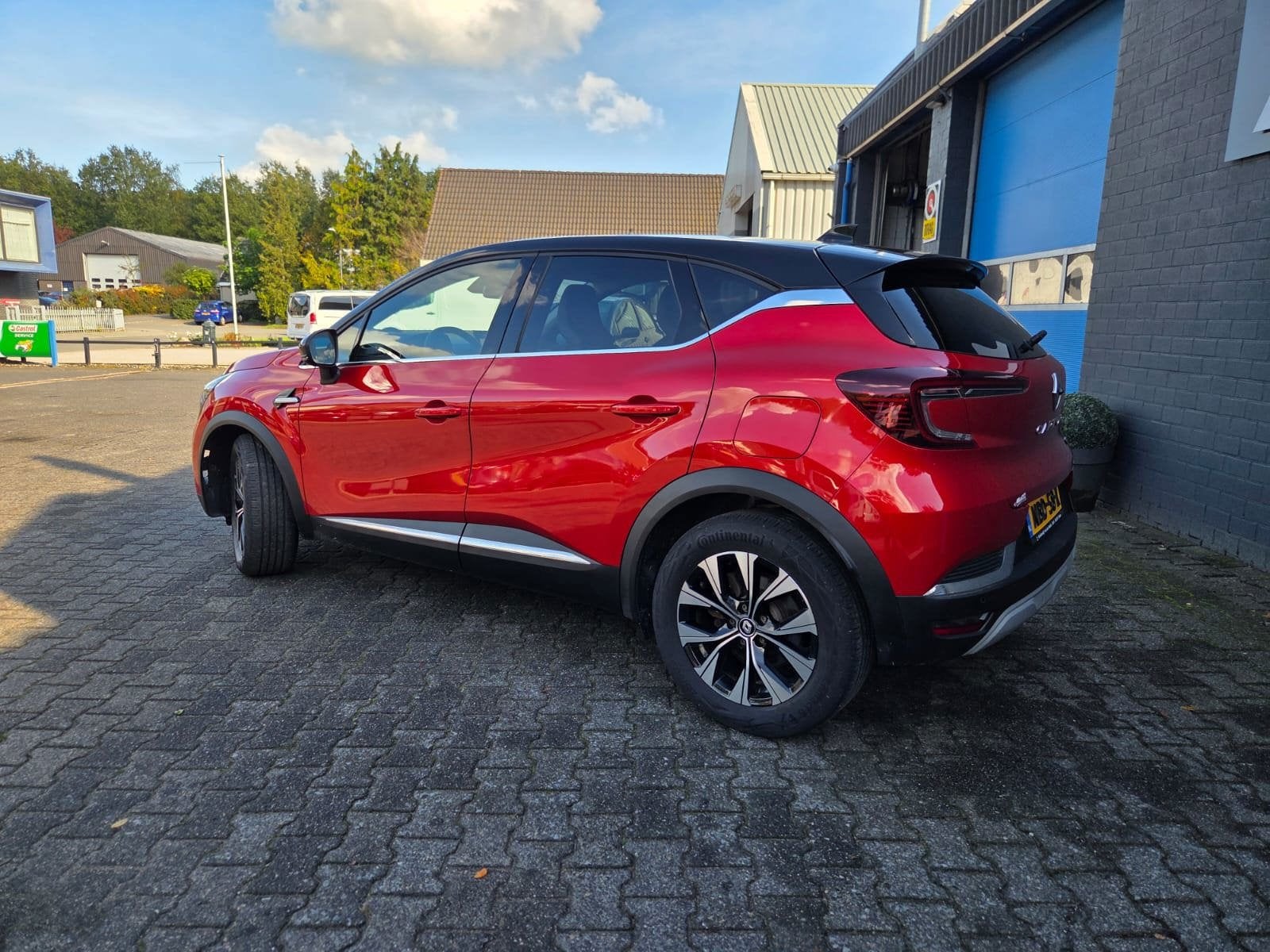 Renault Captur 1.6 E-Tech plug-in hybrid 160 techno, Auto's, Dealer onderhouden, 77 km/l, Gebruikt, Verwarmde buitenspiegels