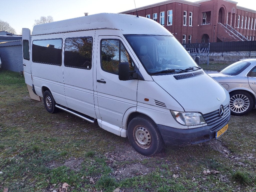 Camperbus, Buscamper of Camperbus, Half-automaat, Reservewiel, Tot en met 2