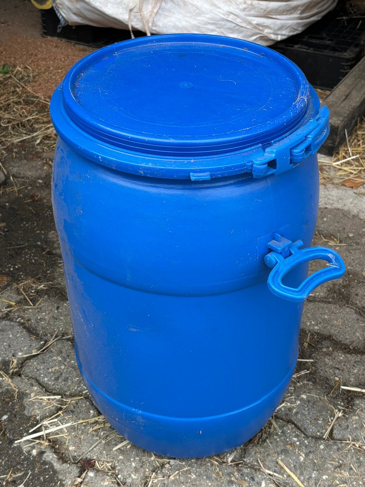 Vat ton voerton watervat, Tuin en Terras, Regentonnen, Minder dan 75 liter, Ophalen, Gebruikt, Kunststof