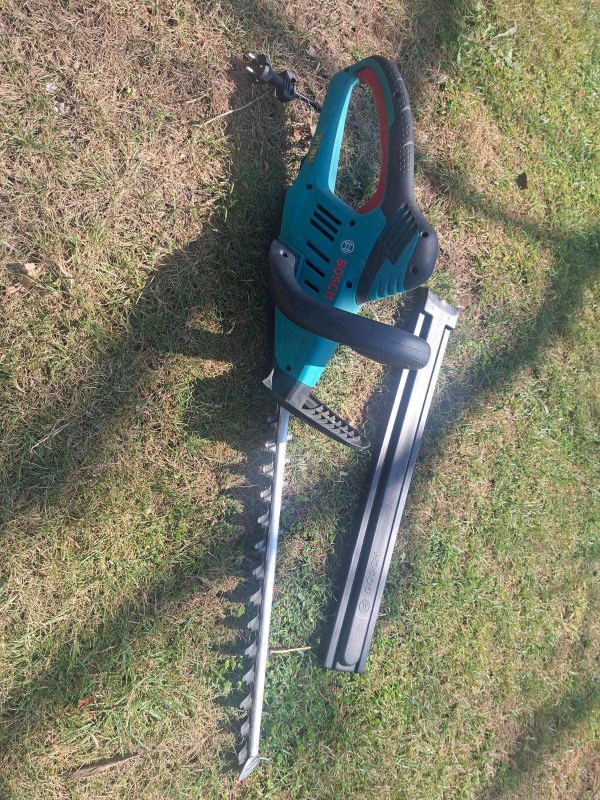 Bosch Elektrische Heggenschaar - Perfect voor uw tuin, Tuin en Terras, Heggenscharen, Ophalen of Verzenden, Gebruikt, Elektrisch