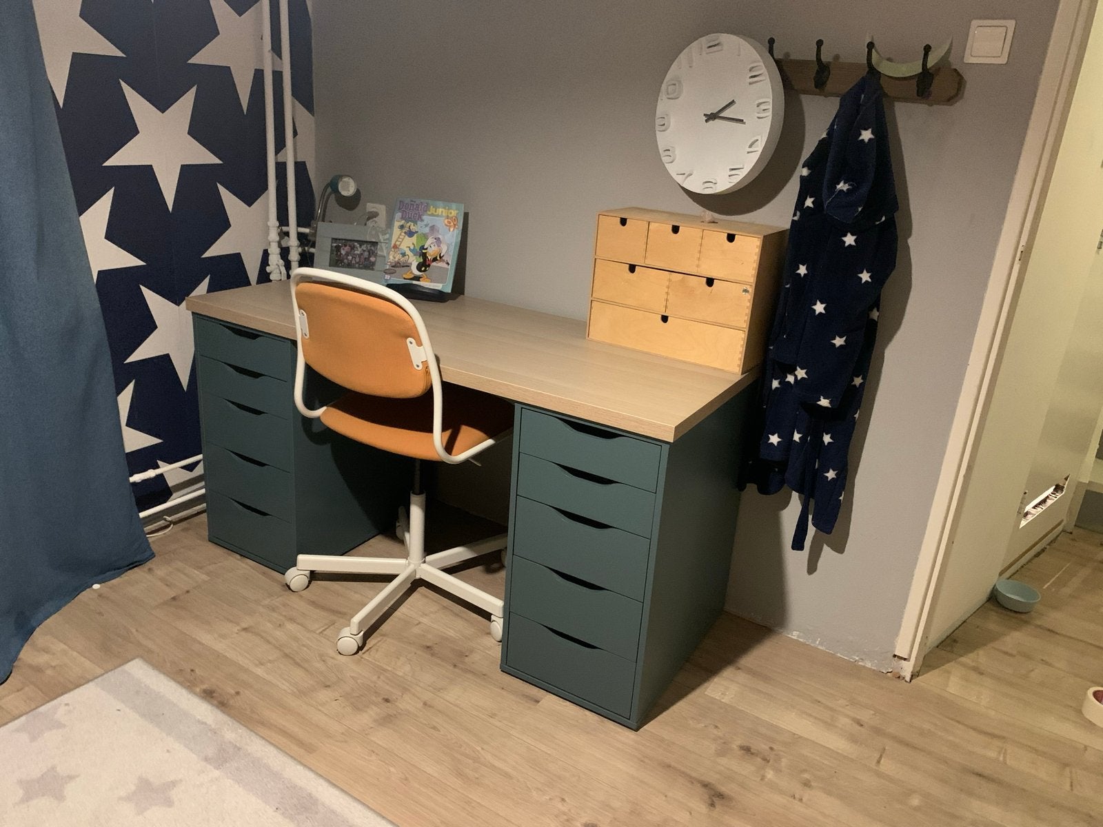 Bureau met lades - Ideaal voor thuiswerk of studeren, Ophalen, Gebruikt, Met lades, Spaanplaat of MDF