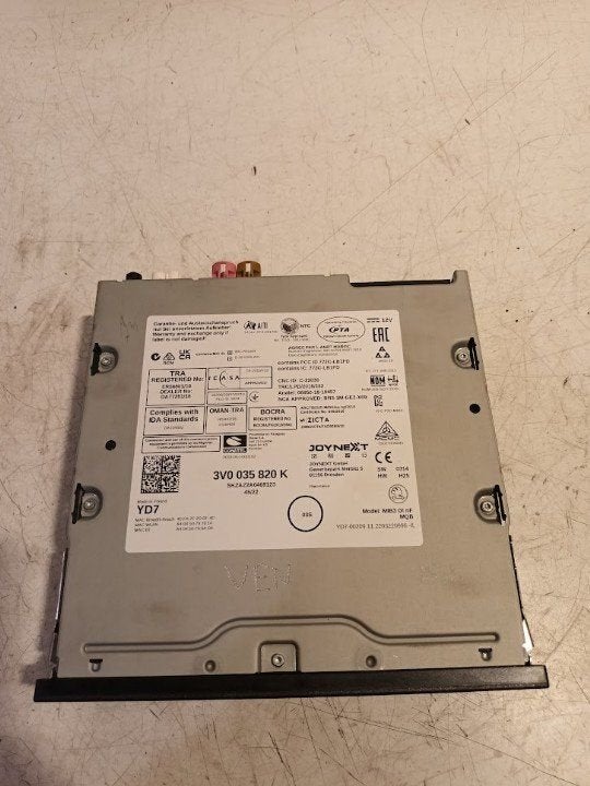 Radio Skoda Superb, Auto diversen, Autoradio's, Ophalen of Verzenden, Van der Ven Autorecycling B.V., Onderdelen@venauto.nl, Ettenseweg 76, 4706 PB Roosendaal, The Netherlands