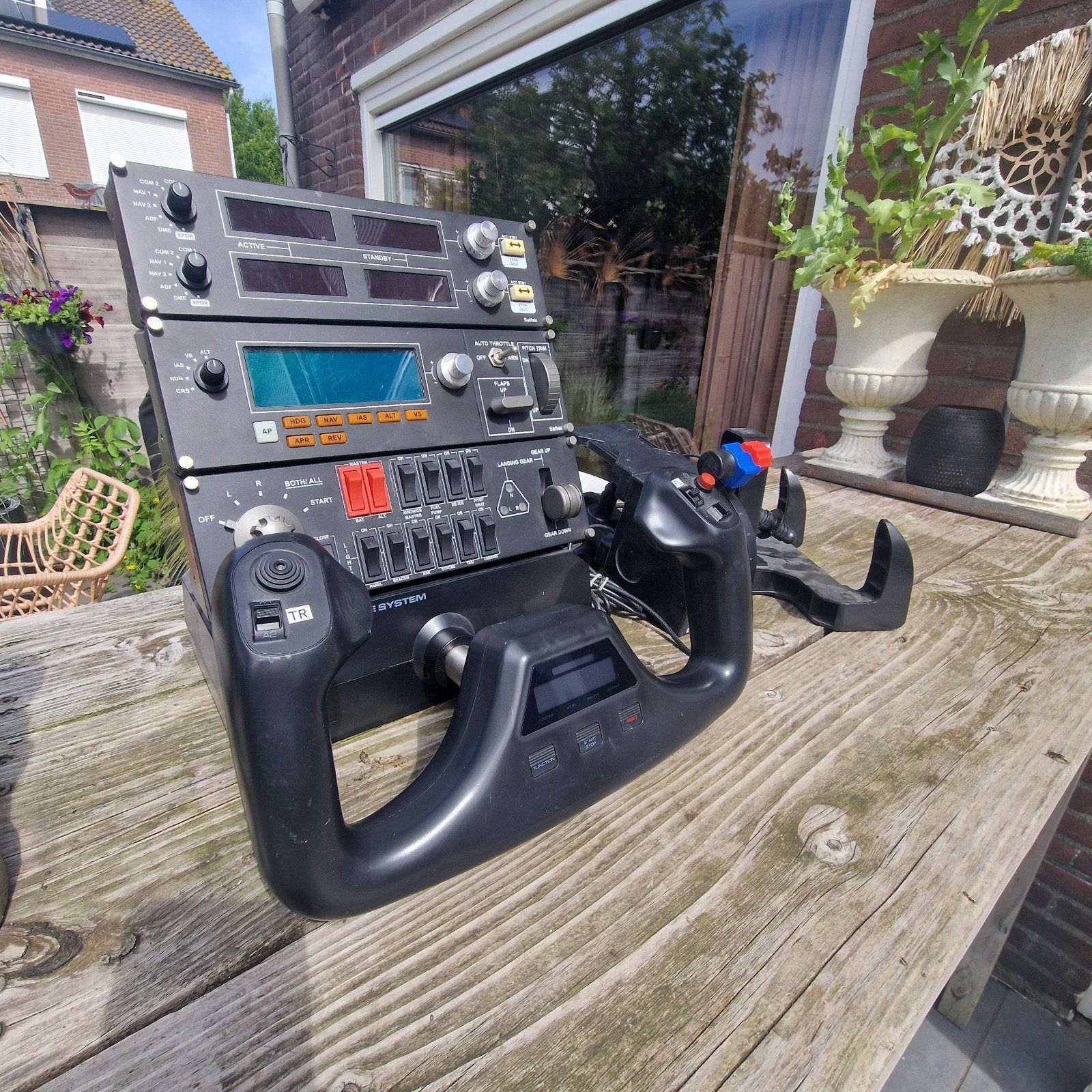 Flightsimulator yoke,  throttle quadrant en 3 control panels, 1 speler, Ophalen of Verzenden, Zo goed als nieuw, Vanaf 3 jaar