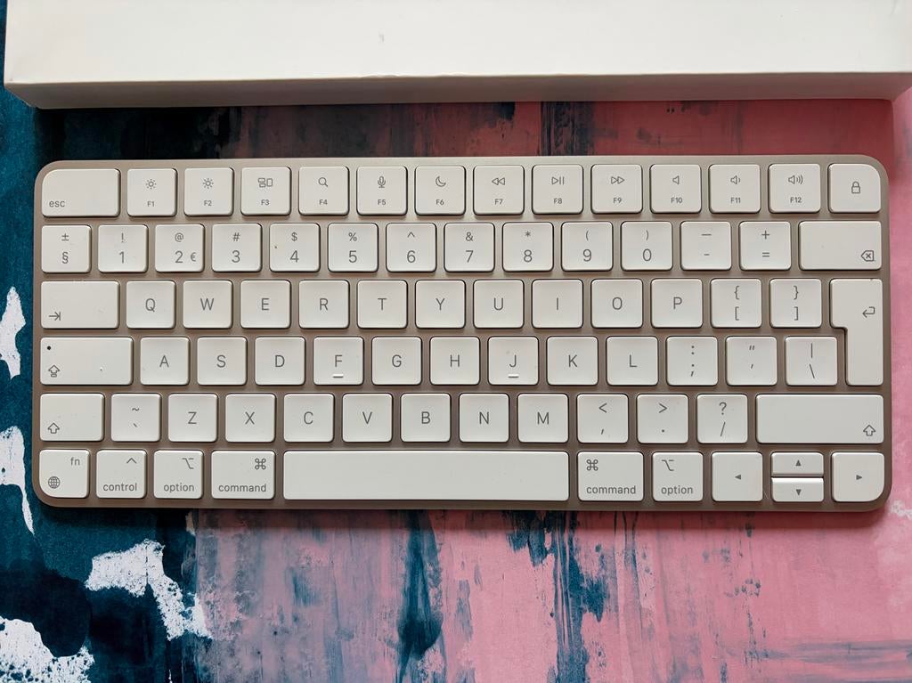 Apple Magic Keyboard MK2A3N/A, Computers en Software, Toetsenborden, Multimediatoetsen, Ophalen of Verzenden, Zo goed als nieuw