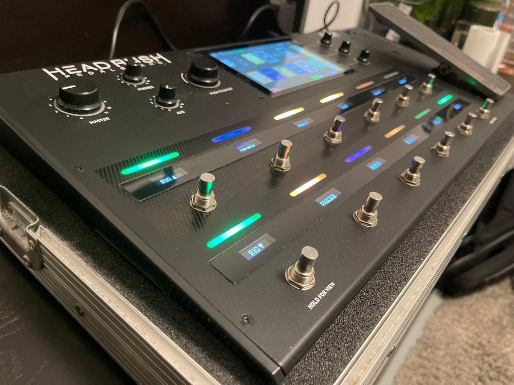 Headrush Pedalboard + Flycase + Expension Pedal + FX Pack, Muziek en Instrumenten, Effecten, Zo goed als nieuw, Chorus, Delay of Echo
