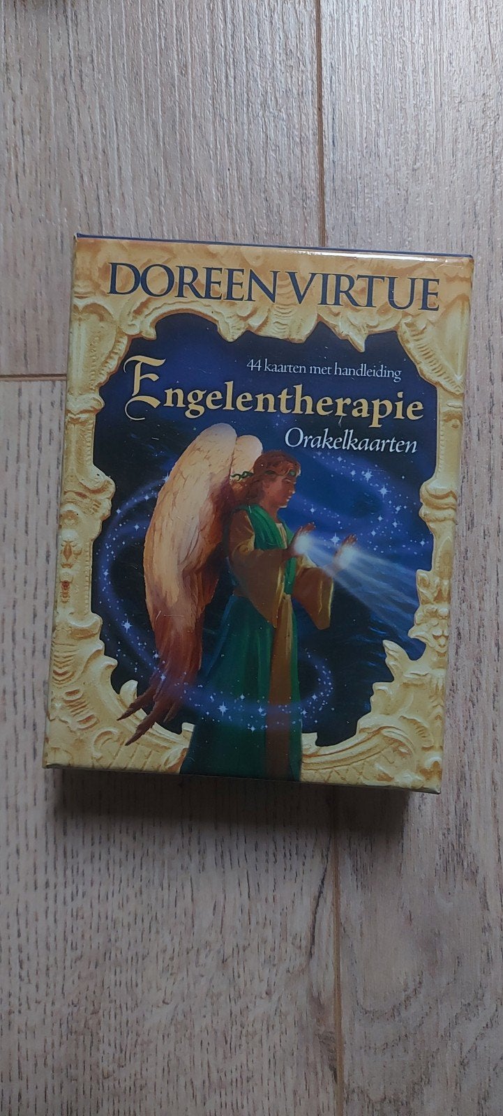 Doreen Virtue EngelenTherapie Orakel kaarten, Boeken, Spiritualiteit algemeen, Overige typen, Ophalen of Verzenden, Zo goed als nieuw