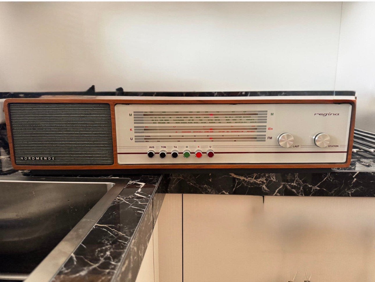 Vintage radio, Antiek en Kunst, Ophalen of Verzenden