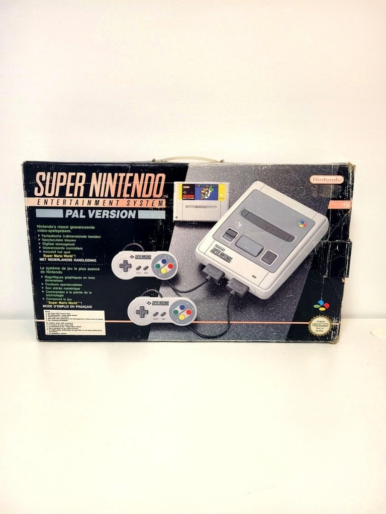 Super Nintendo Console Compleet In Doos - SNES, Spelcomputers en Games, Spelcomputers | Nintendo Super NES, Nintendo, Met 2 controllers