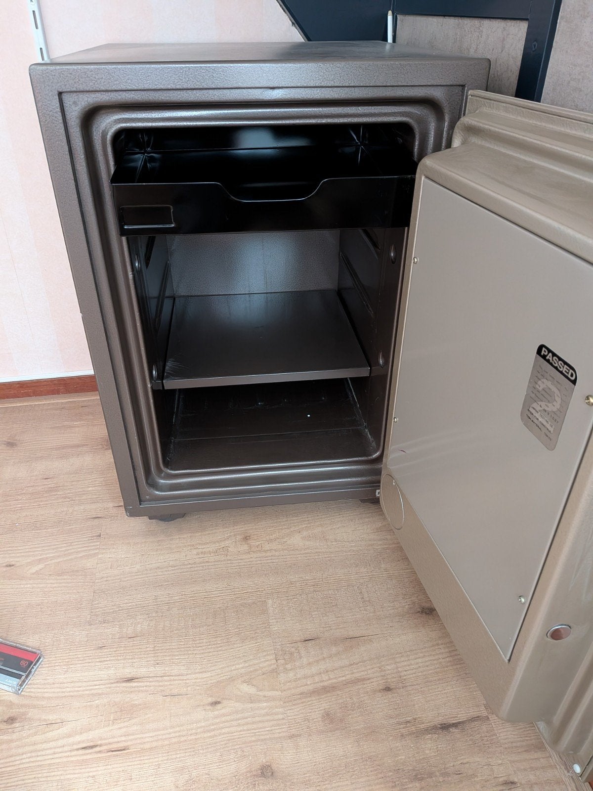 Royal Safe Brandkast met sleutel en cijferslot, Ophalen, Gebruikt, Brandkast