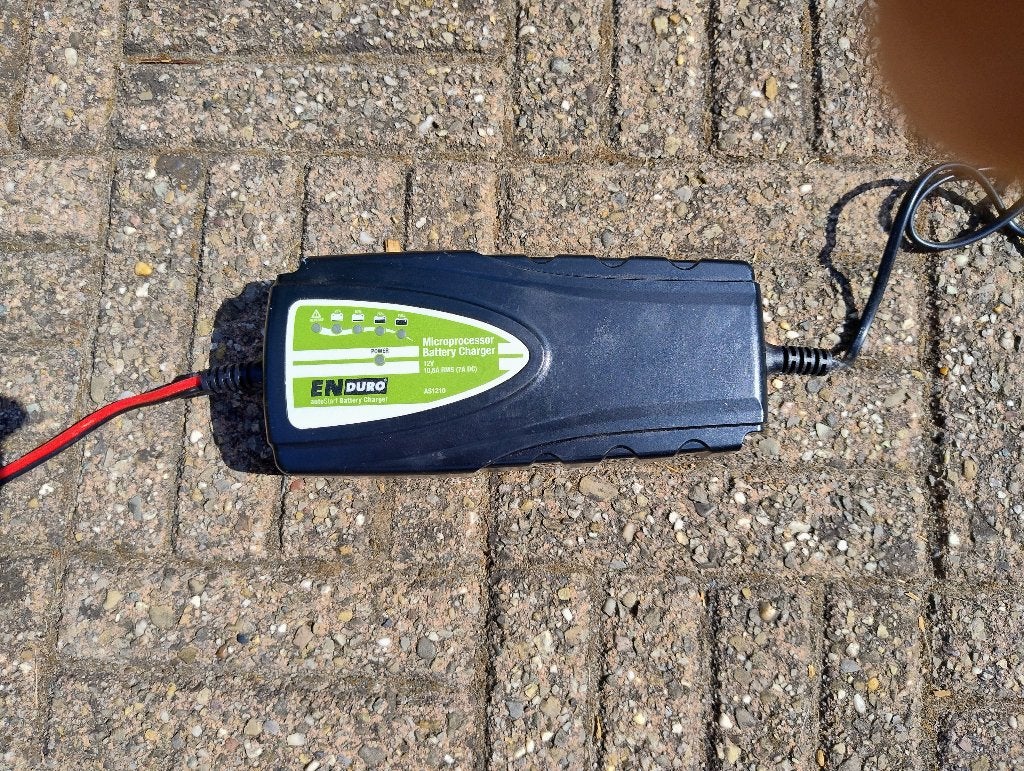 Acculader Enduro, Auto-onderdelen, Accu's en Toebehoren, Ophalen of Verzenden, Nieuw