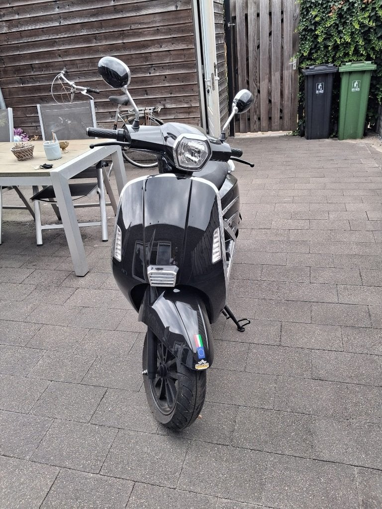⚡ E-Scoobie Veracruz (2022) + MT Helm – €150!, Gebruikt, Elektrisch, Ophalen, Overige merken