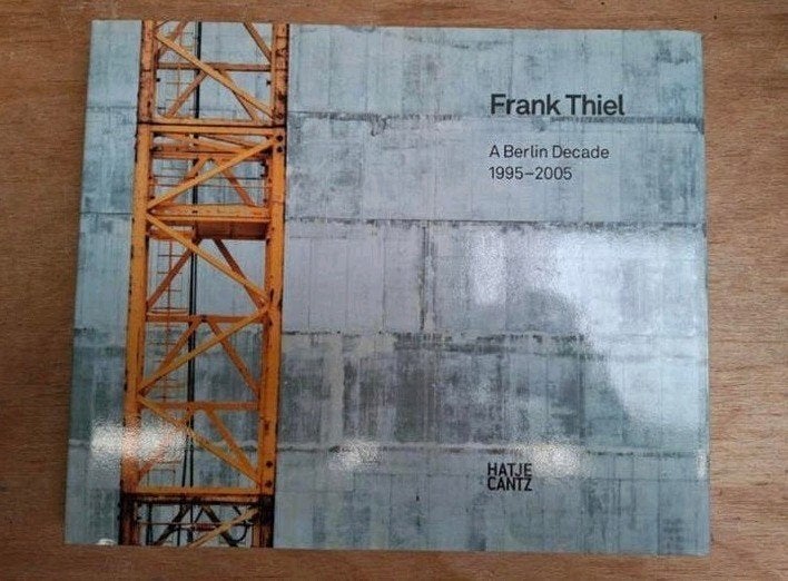Fotoboek 'A Berlin Decade: 1995 - 2005' Frank Thiel, Ophalen