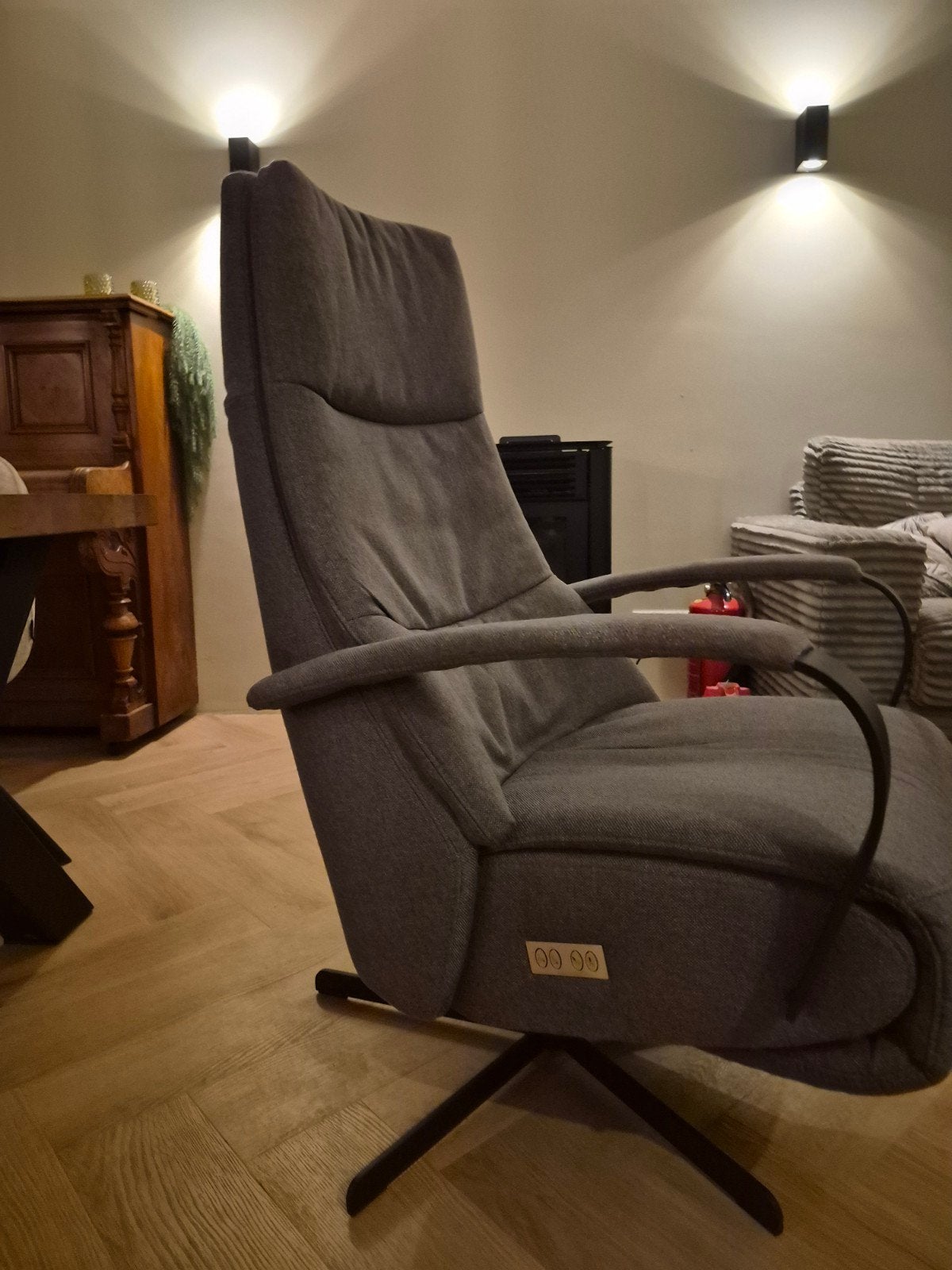 Prominent Humberto electrische relaxstoel grijs met accu, Ophalen, Zo goed als nieuw, Stof, 50 tot 75 cm